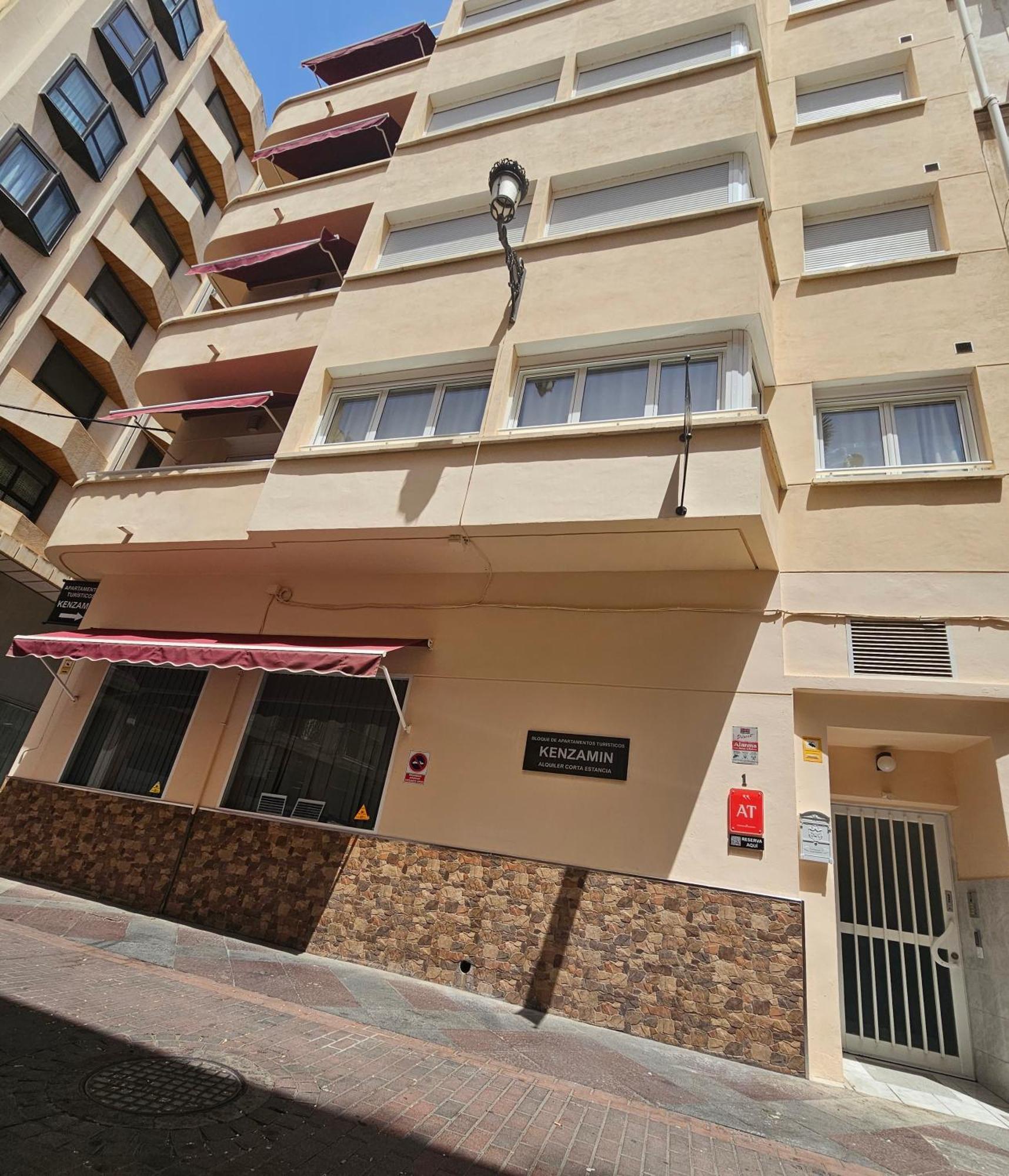 Apartamentos Turisticos Kenzamin Alicante Buitenkant foto